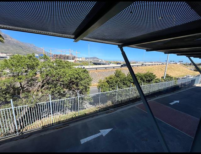 93M² BUSINESS TO LET IN MAITLAND